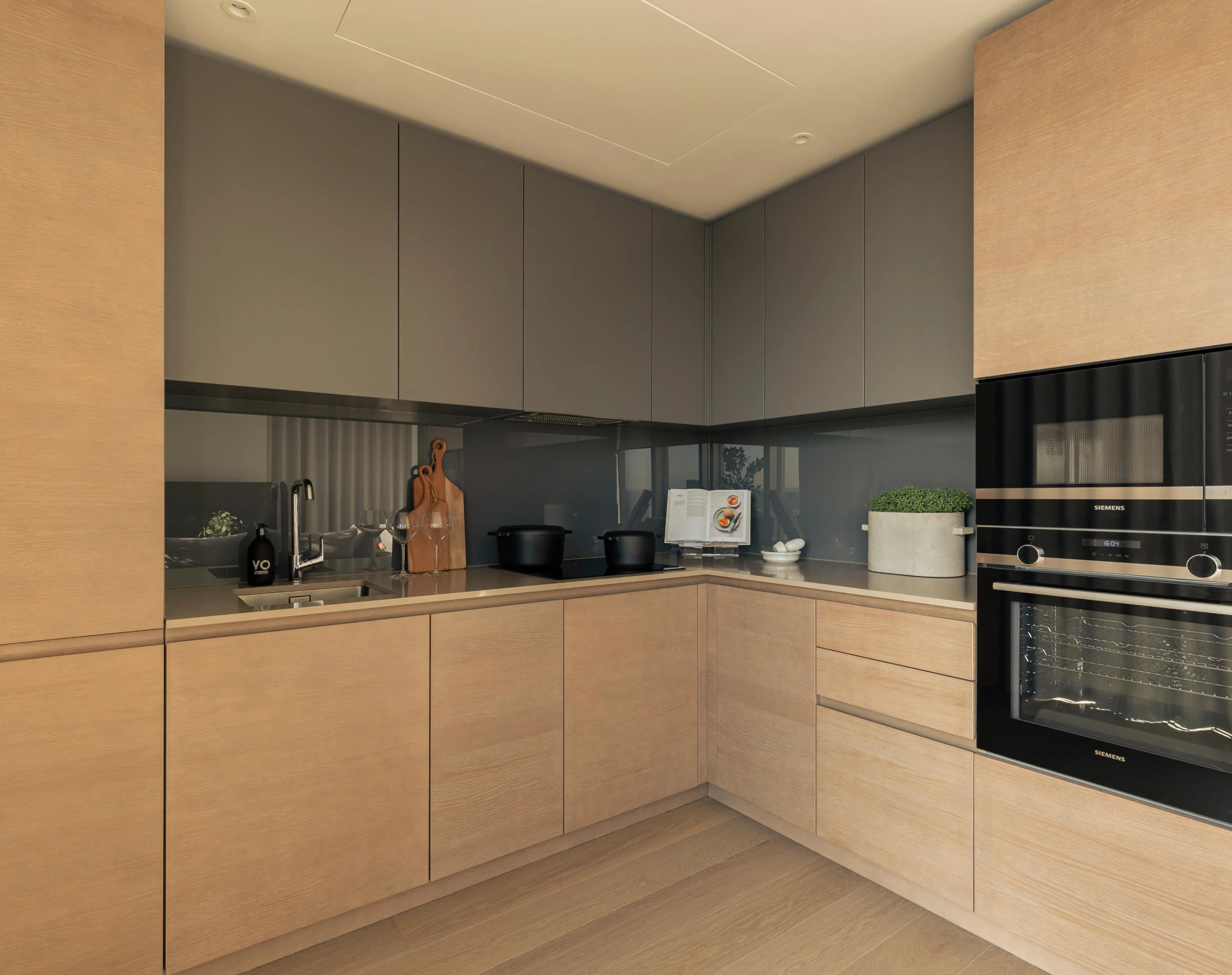 Corner kitchen with premium worktop in one bedroom apartment in 10 george street
