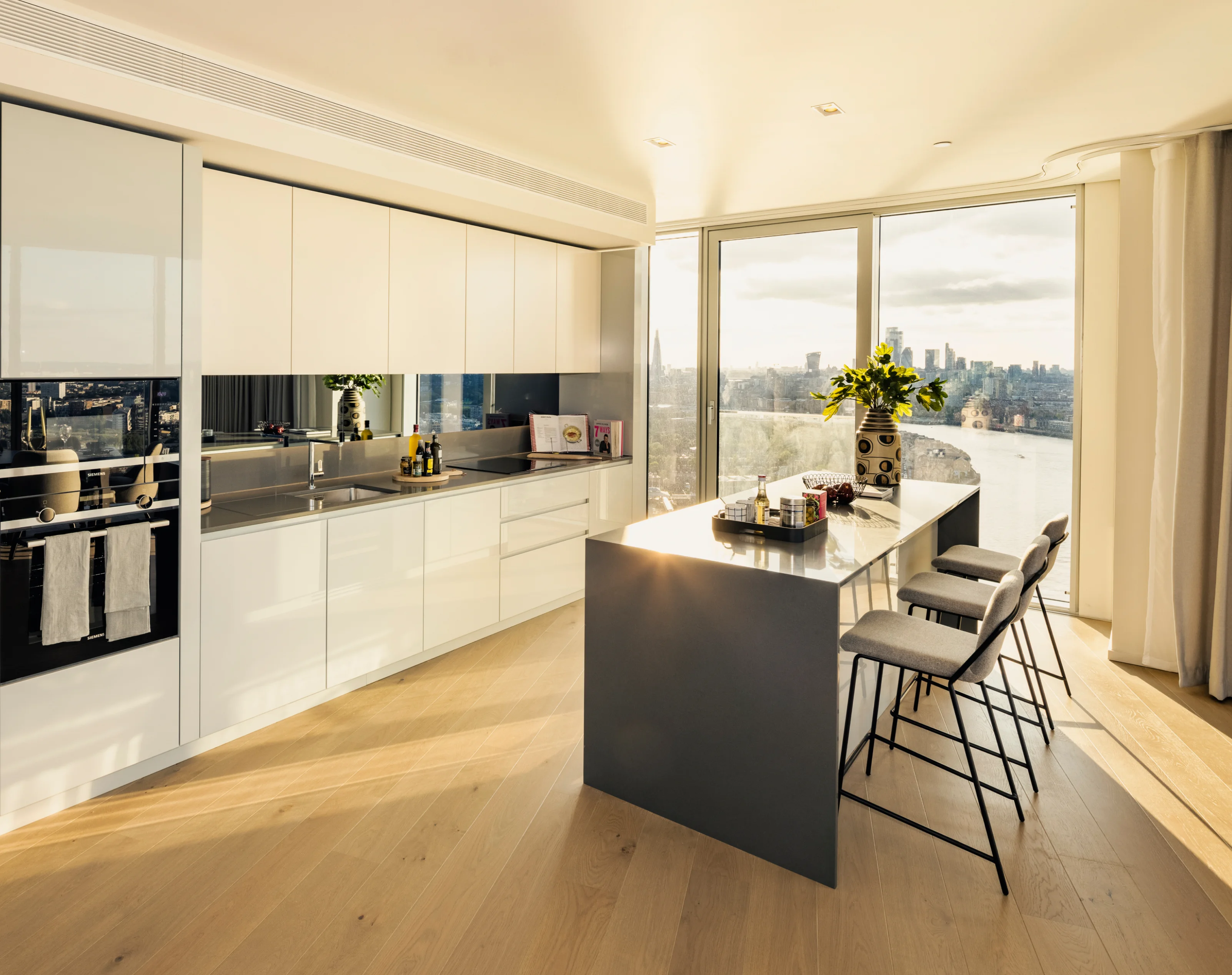 kitchen area with dining table and view of the thames in newfoundland